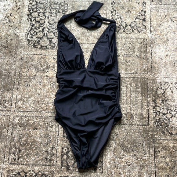 Cupshe bathing suit bundle - Picture 2 of 7